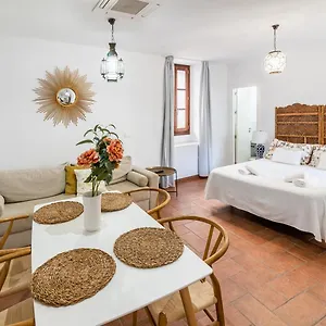  Apartment La Jⲟya De Patios - Turisticos